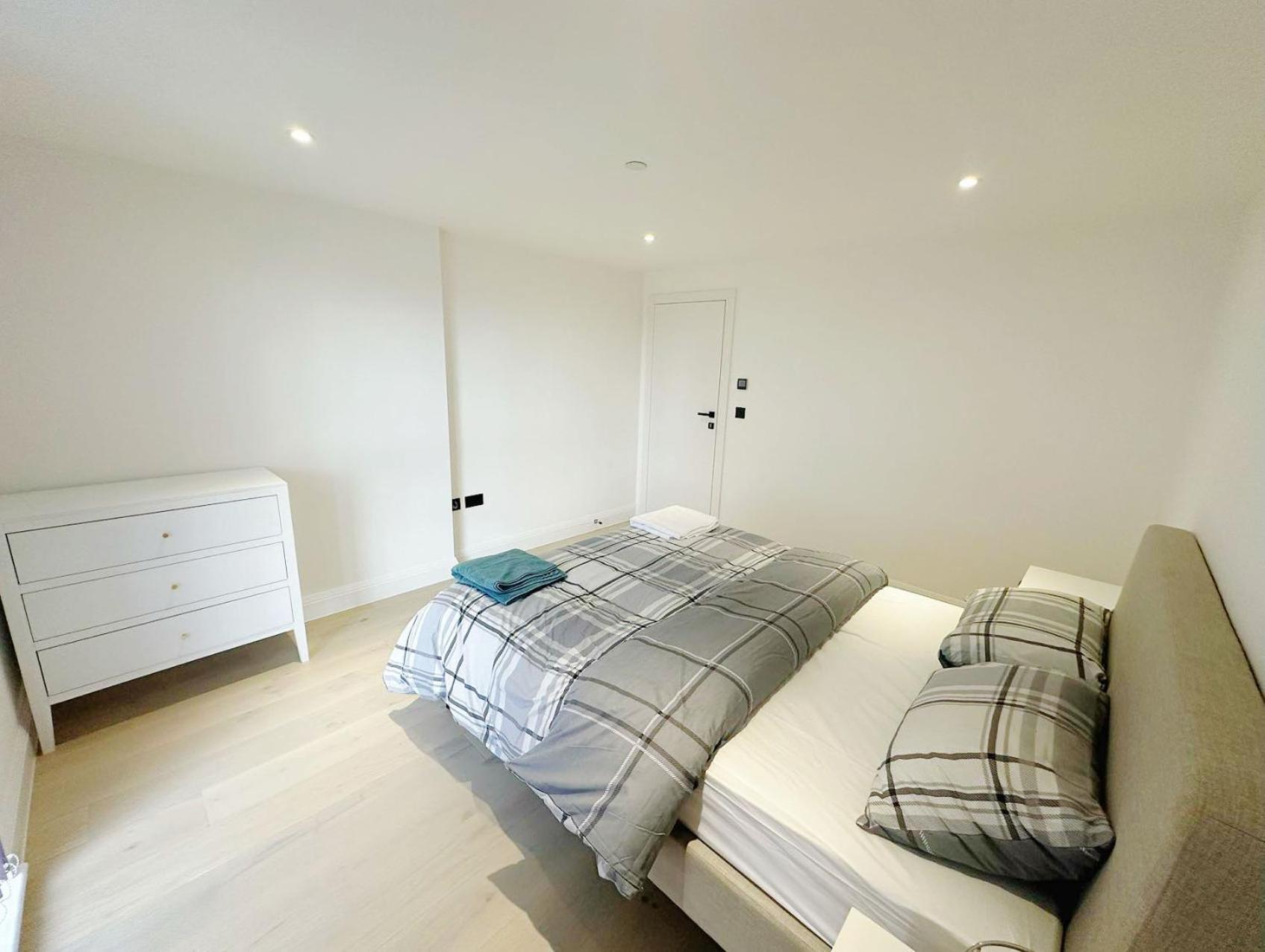 런던 Luxury Modern Flat Near Center 아파트 외부 사진