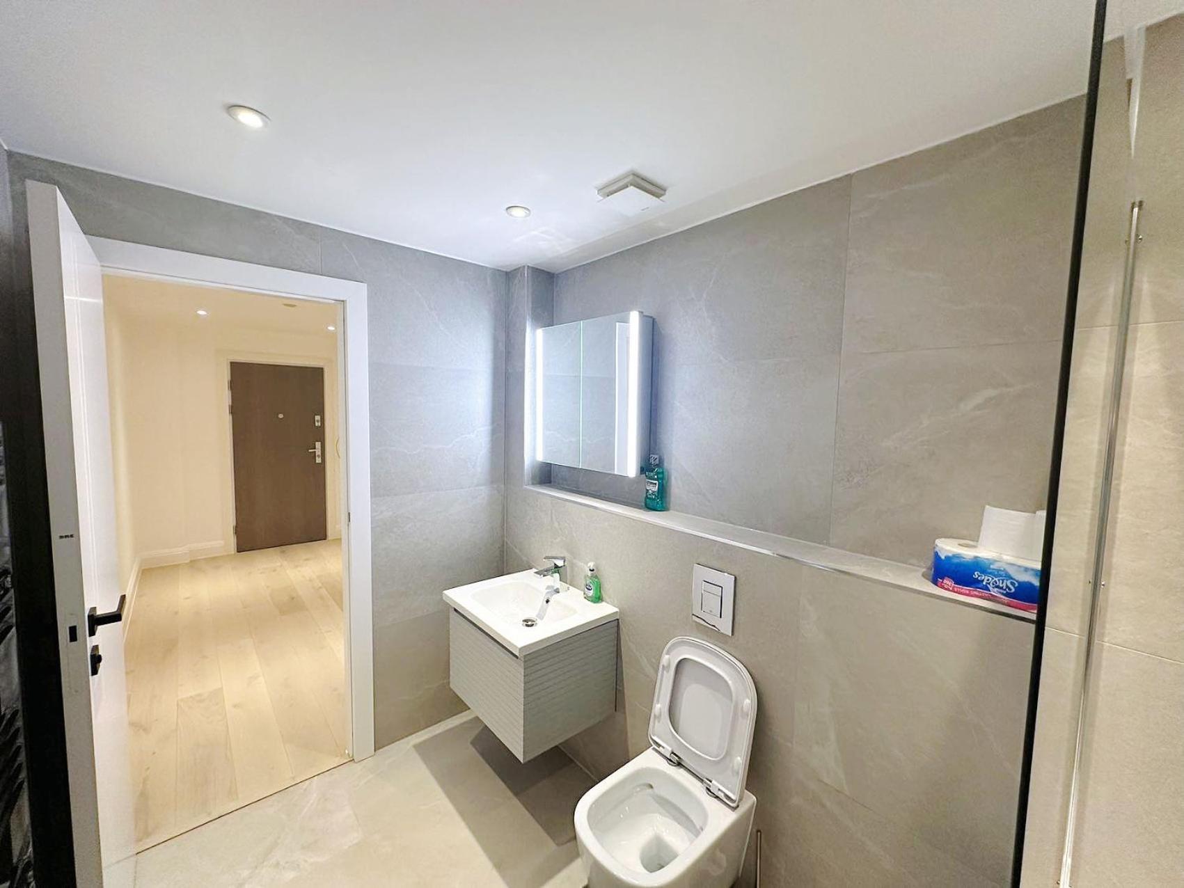 런던 Luxury Modern Flat Near Center 아파트 외부 사진